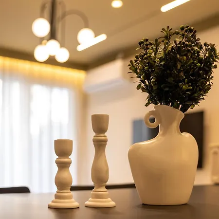 Modern 1br 20m From The *